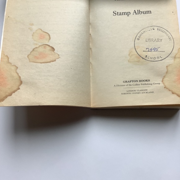 Stamp Album by Terence Stamp (Autobiography) - Picture 5 of 10